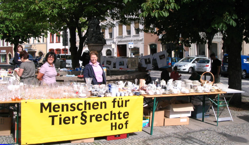 Unser Stand am Brunnen vor dem Rathaus in Hof